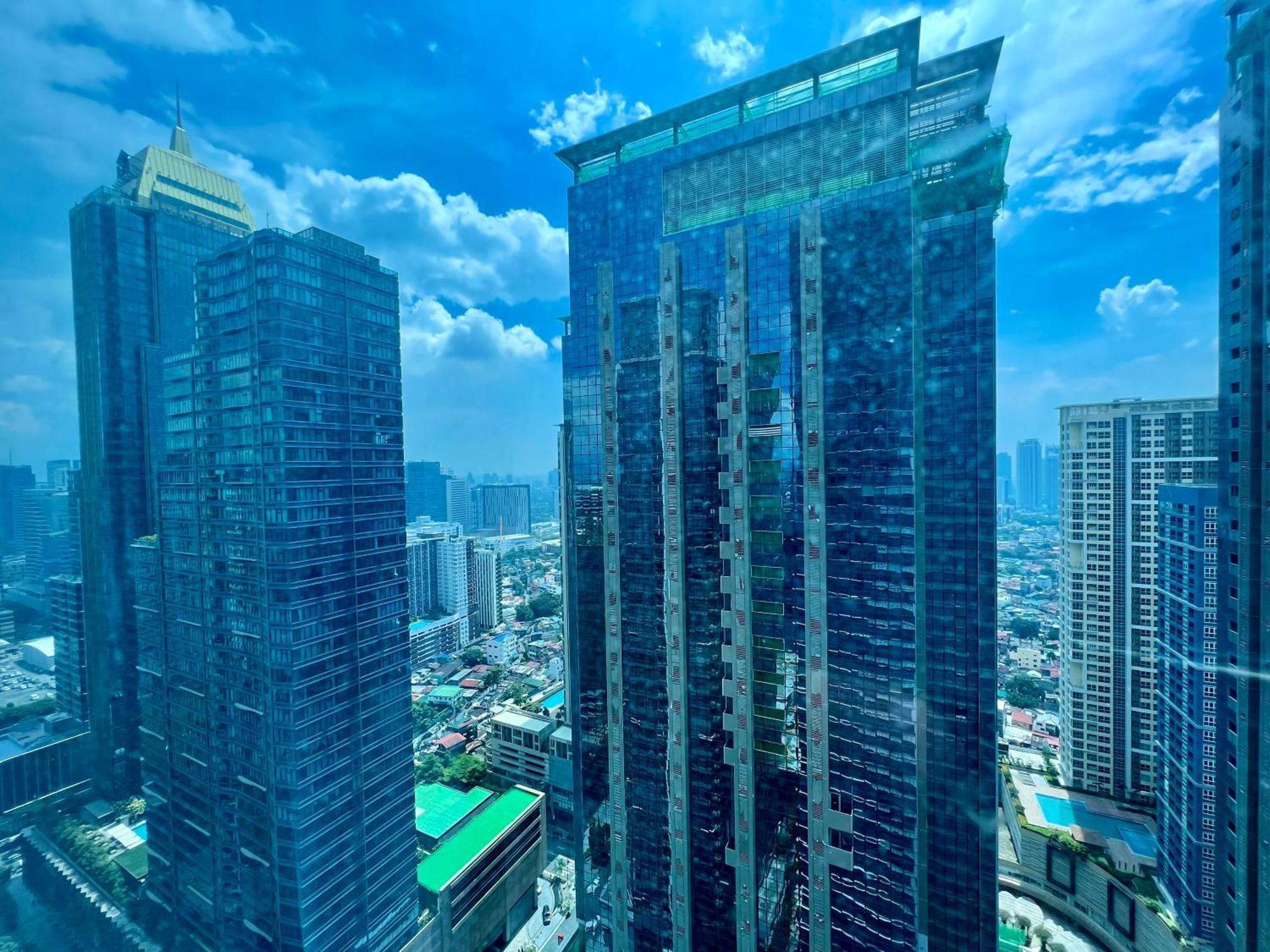 מנילה Daniella'S Modern & Cozy Suite In Uptown Bgc מראה חיצוני תמונה